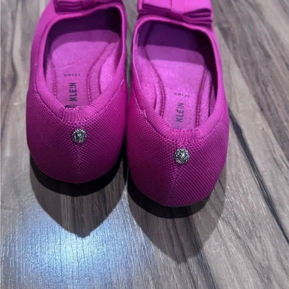 Anne Klein Bright Pink Bow Ballet Flats - Picture 3 of 4